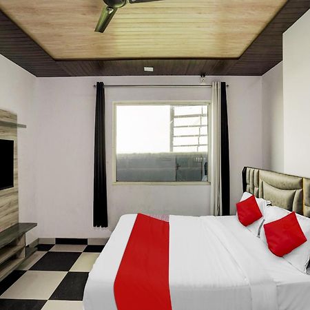Hotel Collection O Love Garden Ghaziabad Exterior foto