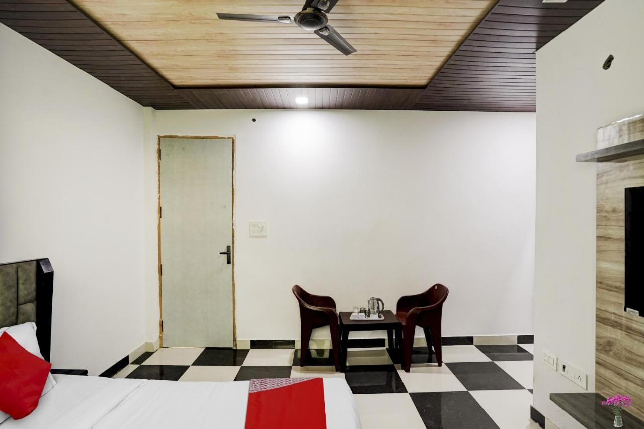 Hotel Collection O Love Garden Ghaziabad Exterior foto