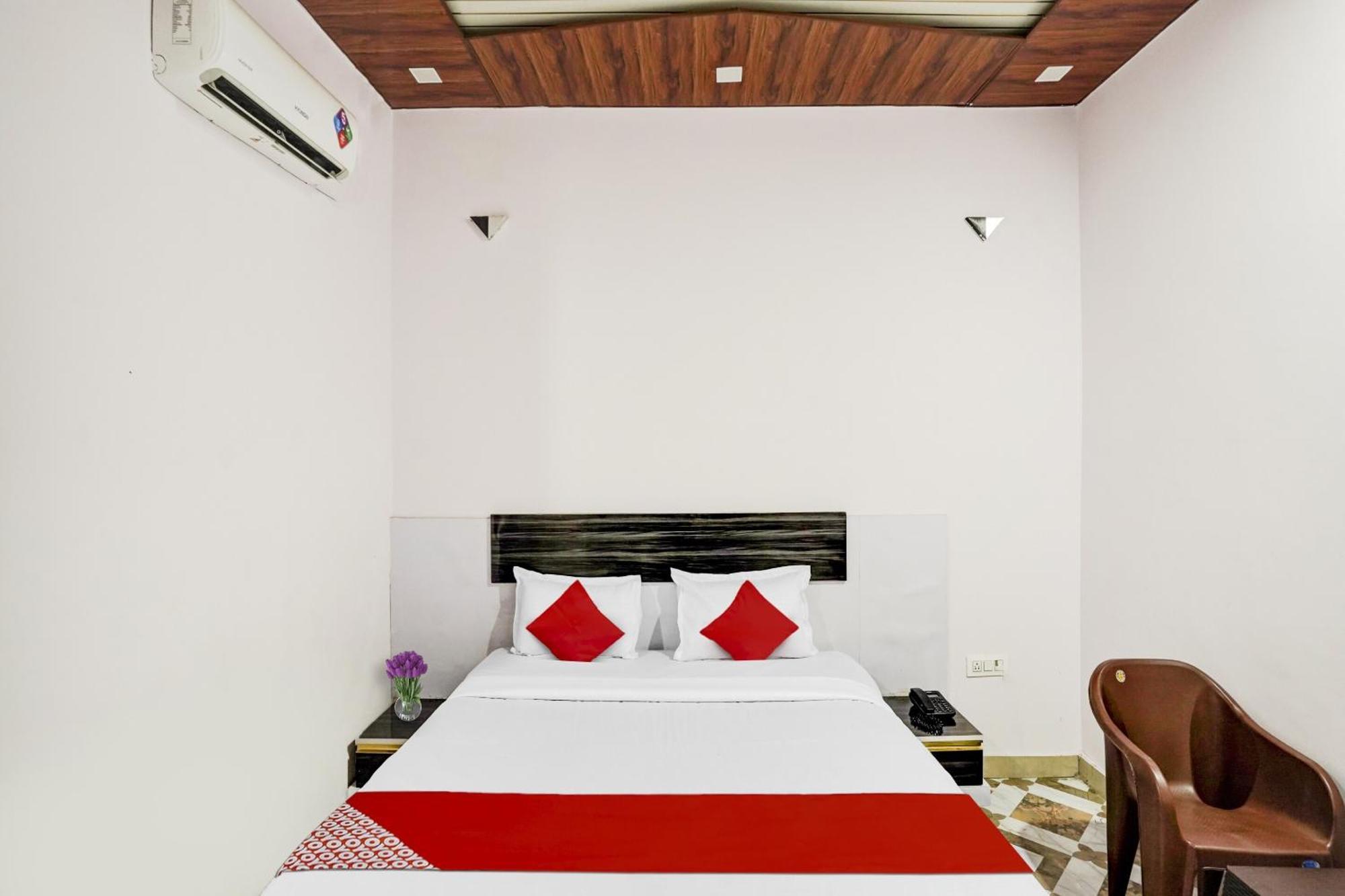 Hotel Collection O Love Garden Ghaziabad Exterior foto