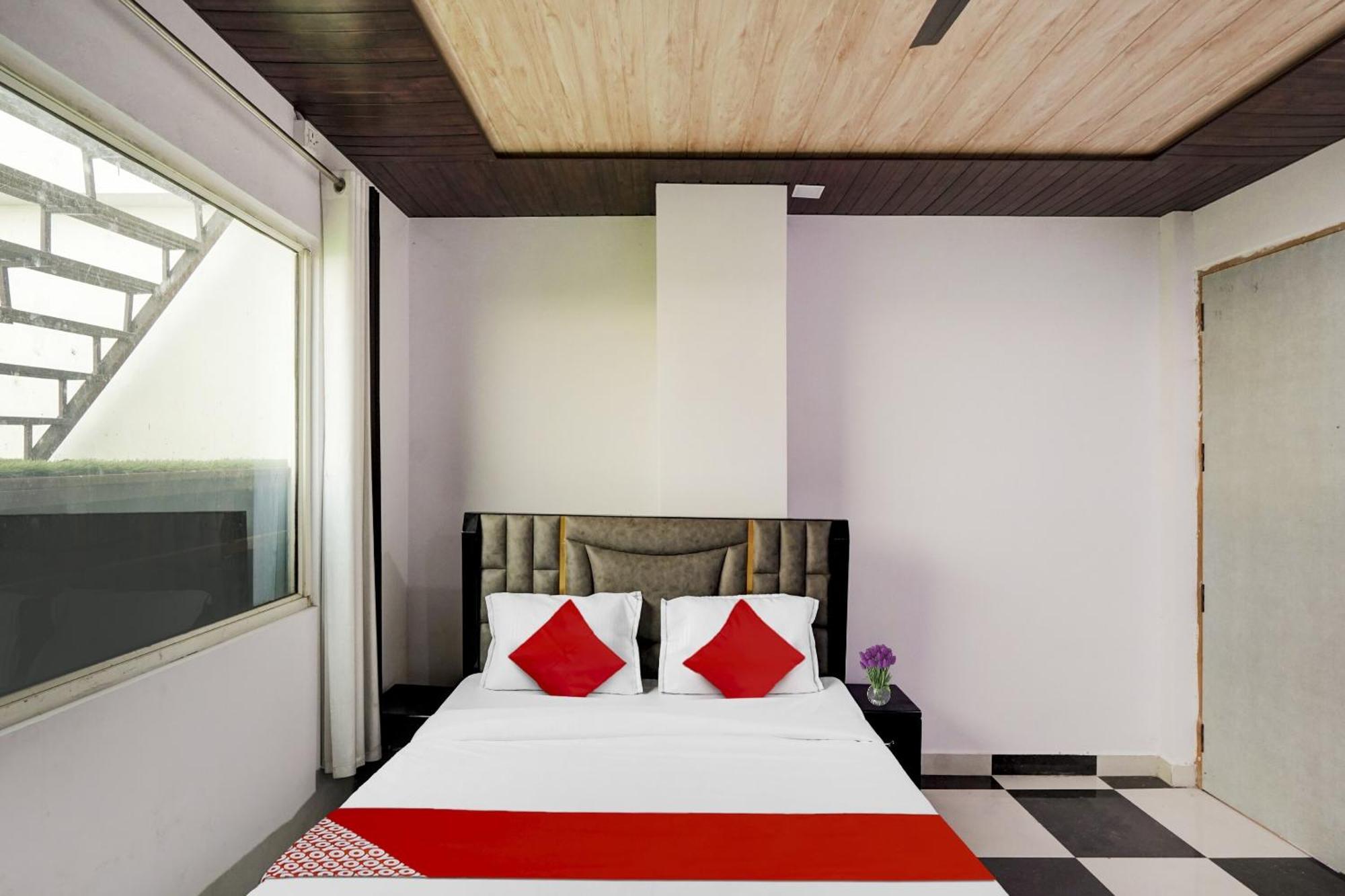 Hotel Collection O Love Garden Ghaziabad Exterior foto